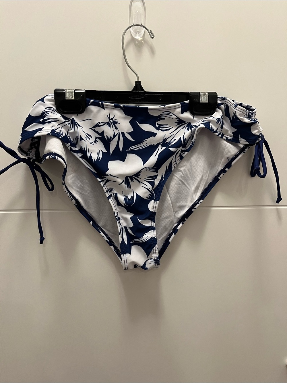 Women's Navy & White Floral Bikini Bottoms XL